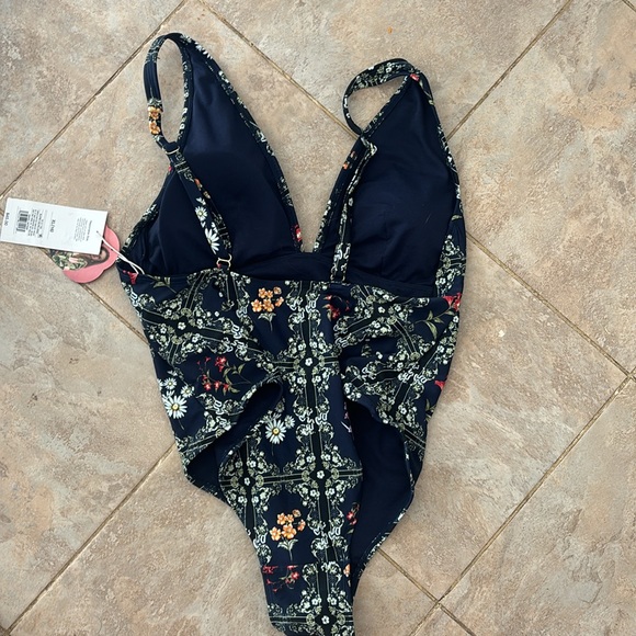 Dainty Floral 1 Piece Swimsuit - Picture 2 of 6